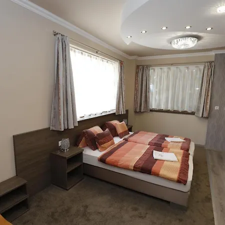 Bed & Breakfast Tinodi Fogado Sarvar