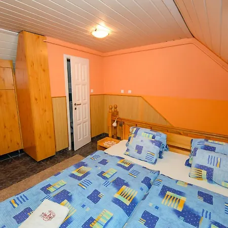Bed & Breakfast Tinodi Fogado