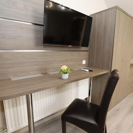Tinodi Fogado Bed & Breakfast 3*