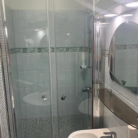 Tinodi Fogado 3*