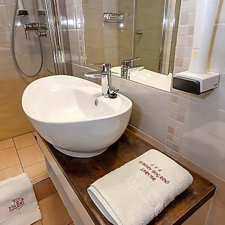 Tinodi Fogado B&B 3*