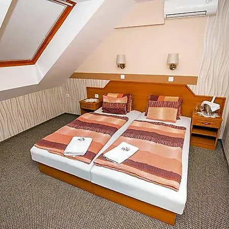 Tinodi Fogado 3* Sárvár