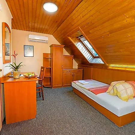 Bed and Breakfast Tinodi Fogado Sárvár