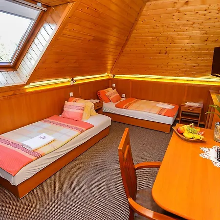 Bed & Breakfast Tinodi Fogado Sárvár