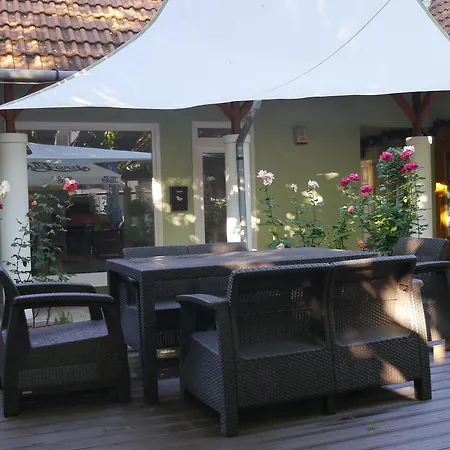 Tinodi Fogado Bed and Breakfast