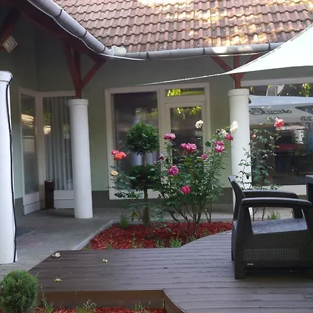 Bed & Breakfast Tinodi Fogado