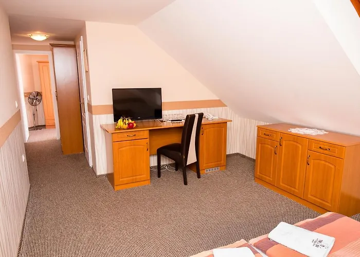 Tinodi Fogado Bed & Breakfast 3*