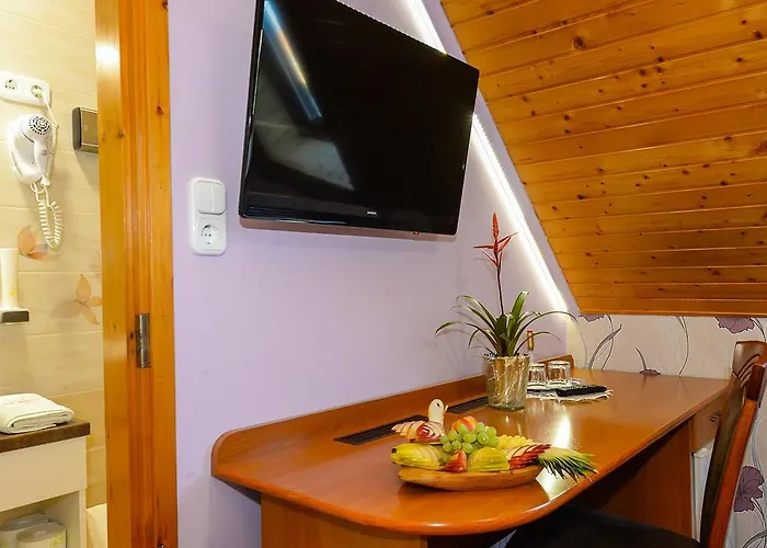 Tinodi Fogado Bed & Breakfast